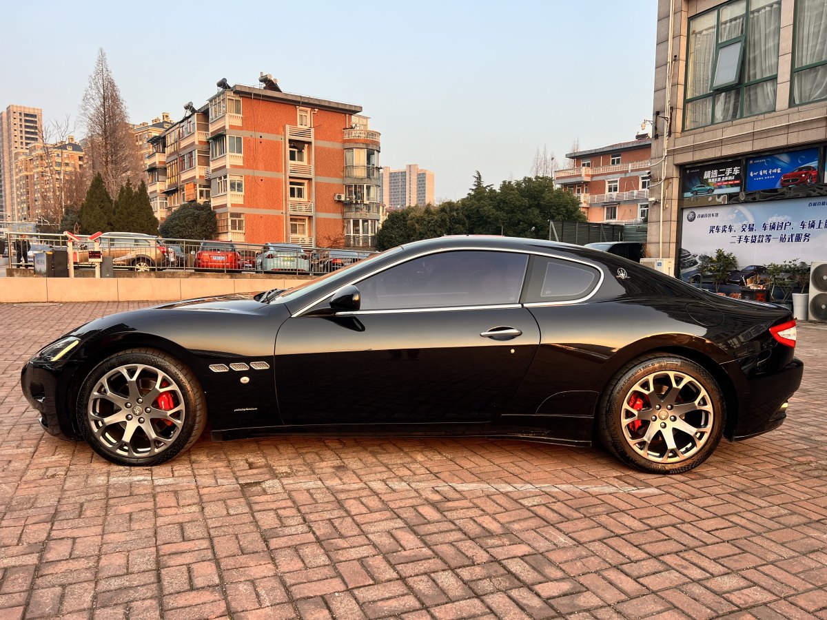 瑪莎拉蒂 GranTurismo  2007款 4.2L 標(biāo)準(zhǔn)版圖片