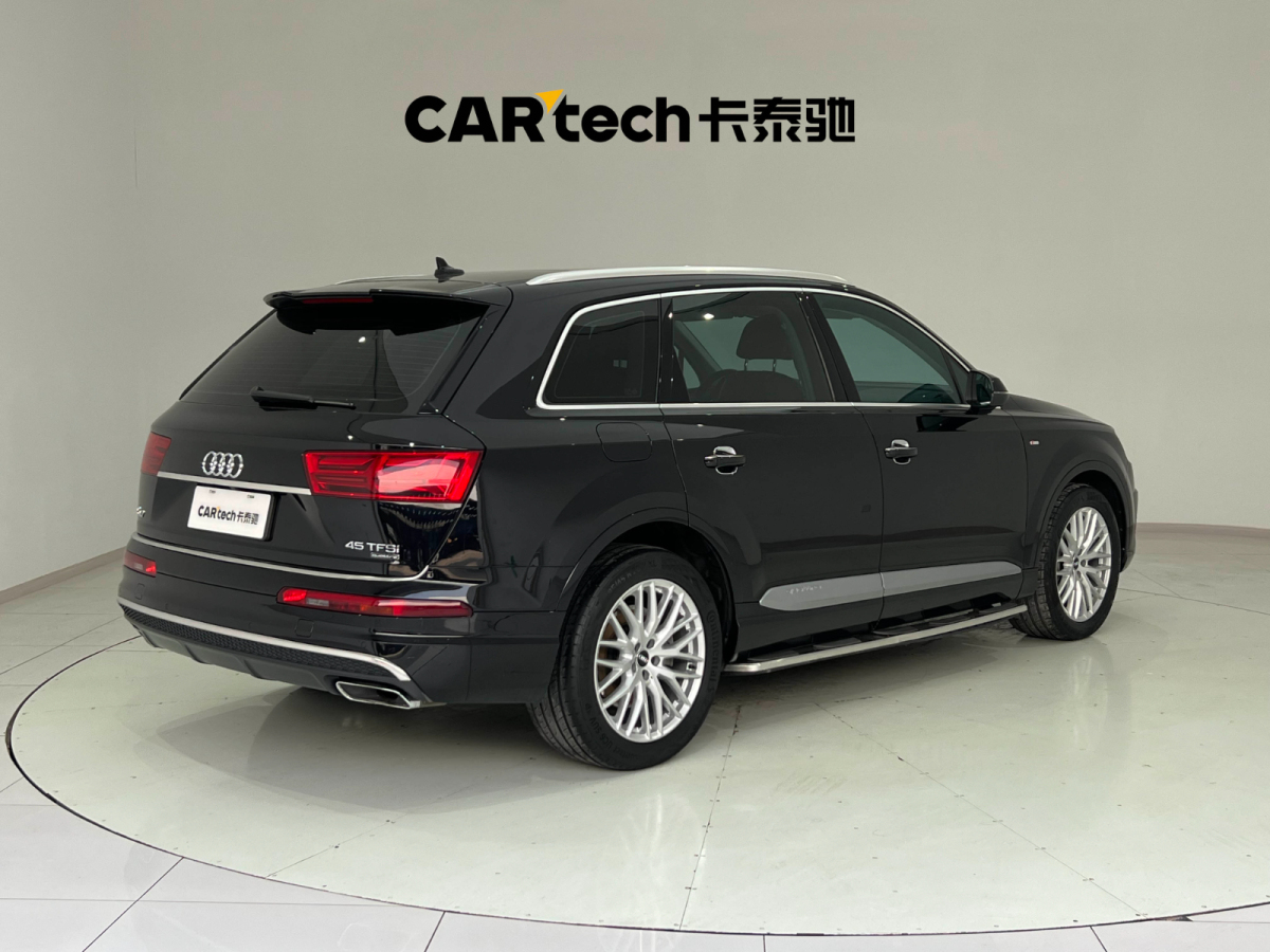 奧迪 奧迪Q7  2018款 45 TFSI S line運(yùn)動(dòng)型圖片