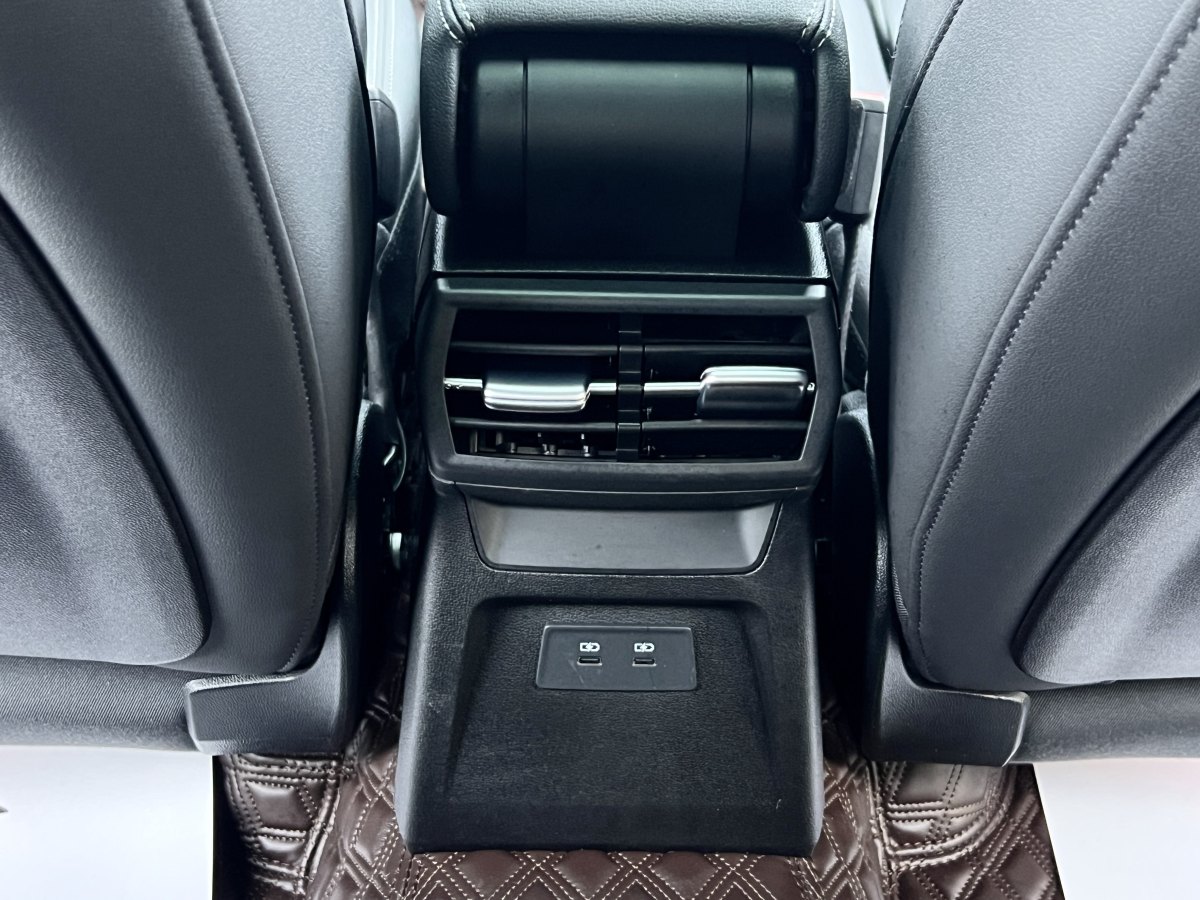 奧迪 奧迪A3  2024款 A3L Limousine 35 TFSI 時(shí)尚運(yùn)動(dòng)型圖片
