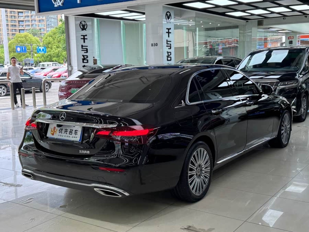 奔馳 奔馳E級  2021款 改款 E 300 L 時尚型圖片