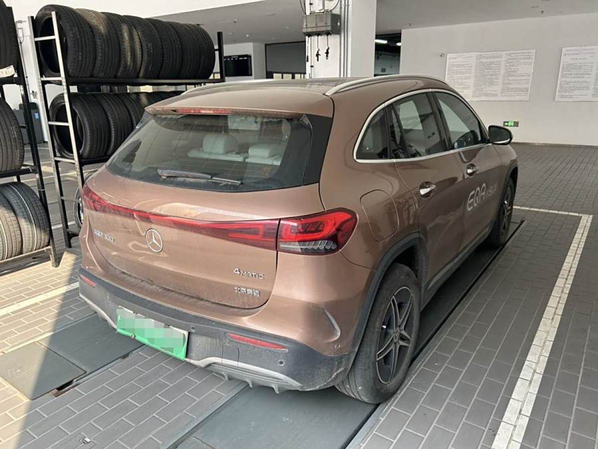 奔馳 奔馳EQA  2022款 EQA 300 4MATIC 首發(fā)特別版圖片