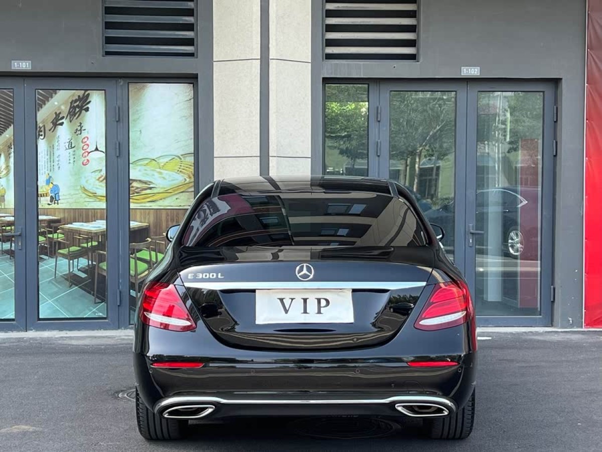 奔馳 奔馳E級(jí)  2019款 改款 E 300 L 時(shí)尚型圖片