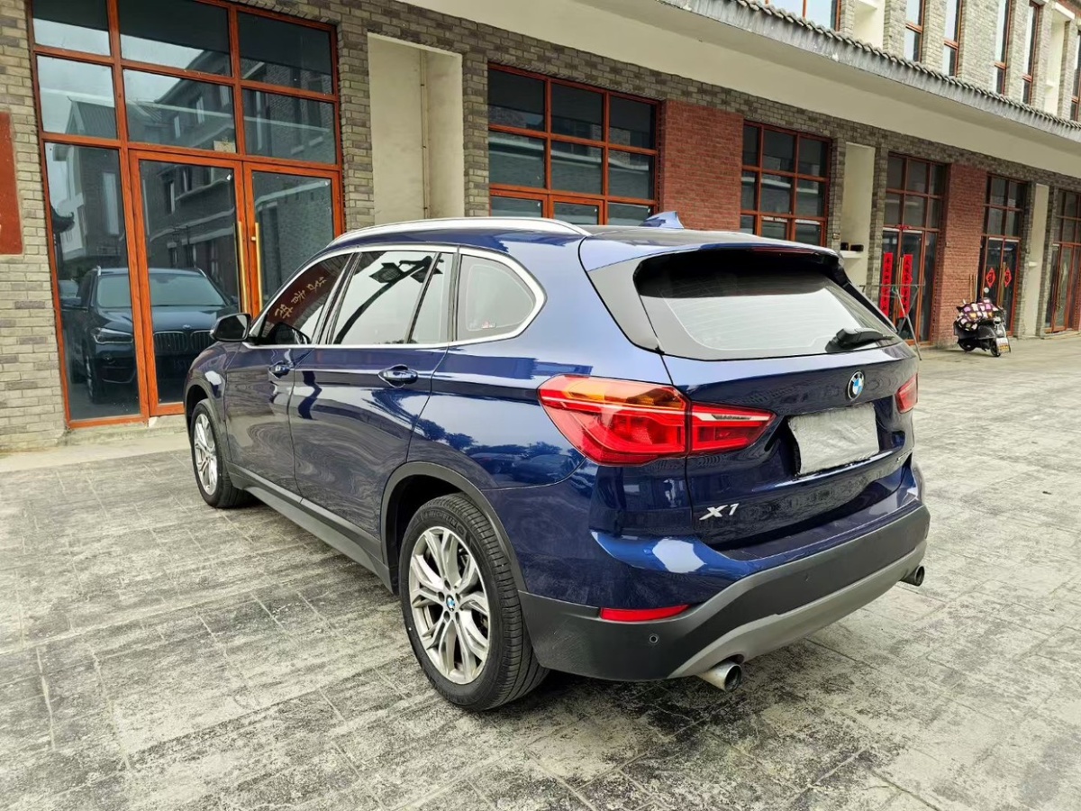 寶馬 寶馬X1  2019款 sDrive20Li 領(lǐng)先型圖片