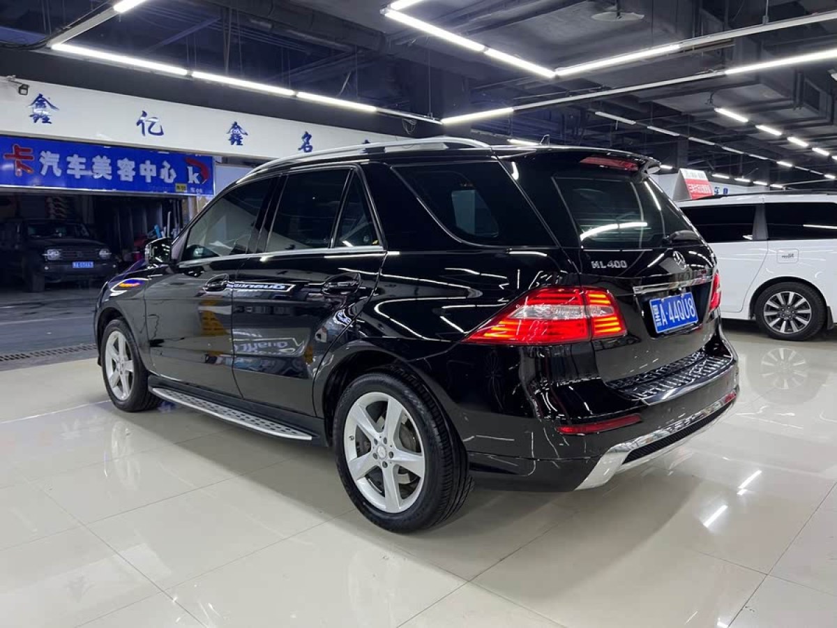 奔馳 奔馳M級(jí)  2014款 ML 400 4MATIC動(dòng)感型圖片