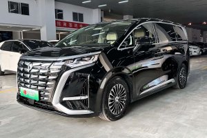 騰勢(shì)D9 騰勢(shì) DM-i 980 四驅(qū)尊貴型