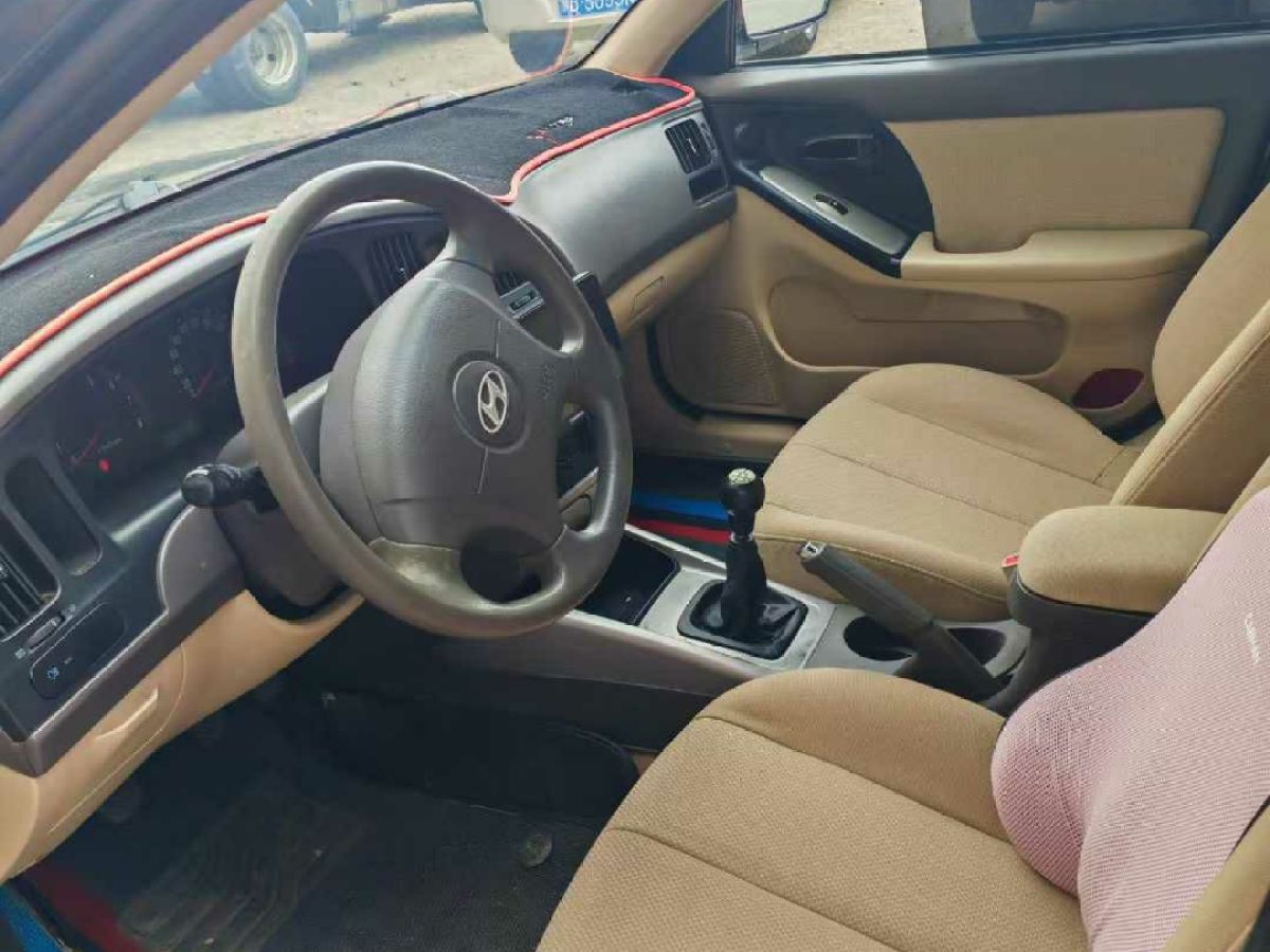 現(xiàn)代 伊蘭特  2011款 1.6L 手動(dòng)舒適型圖片