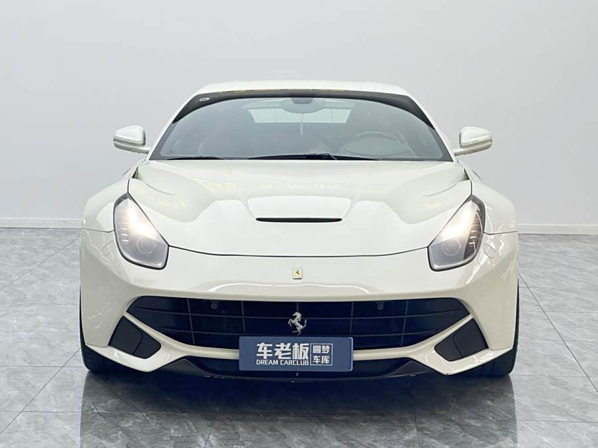 法拉利 F12berlinetta  2013款 6.3L 標(biāo)準(zhǔn)型圖片