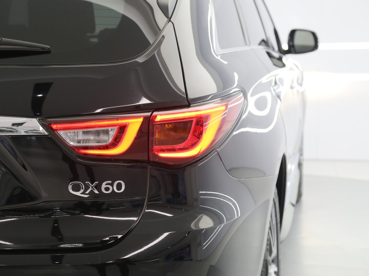 英菲尼迪 QX60  2020款 2.5 S/C Hybrid 兩驅(qū)卓越版 國(guó)VI圖片