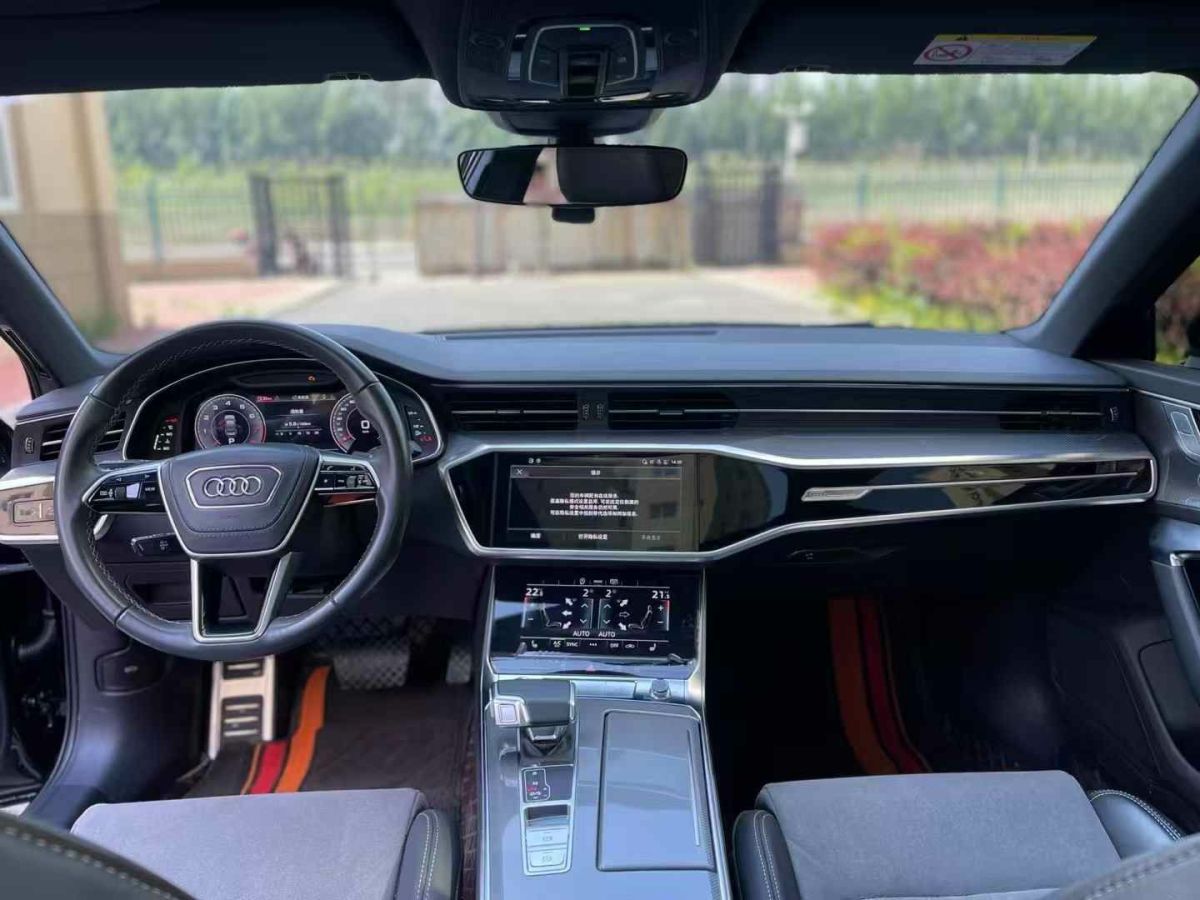 奧迪 奧迪A6L  2024款 40 TFSI 豪華動(dòng)感型圖片