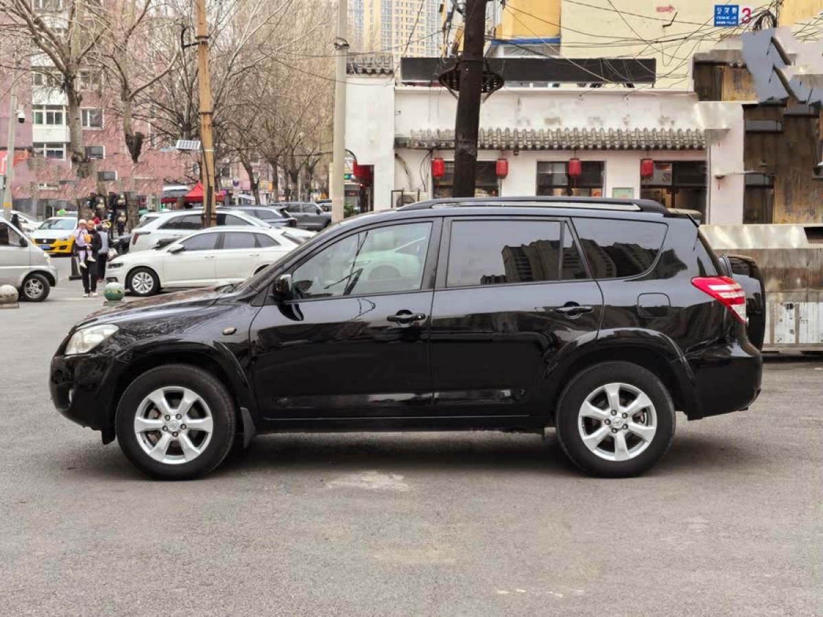 豐田 RAV4榮放  2010款 2.0L 自動(dòng)豪華升級(jí)版圖片