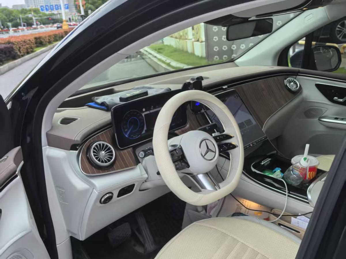 奔馳 奔馳EQE SUV  2023款 350 4MATIC 豪華版圖片