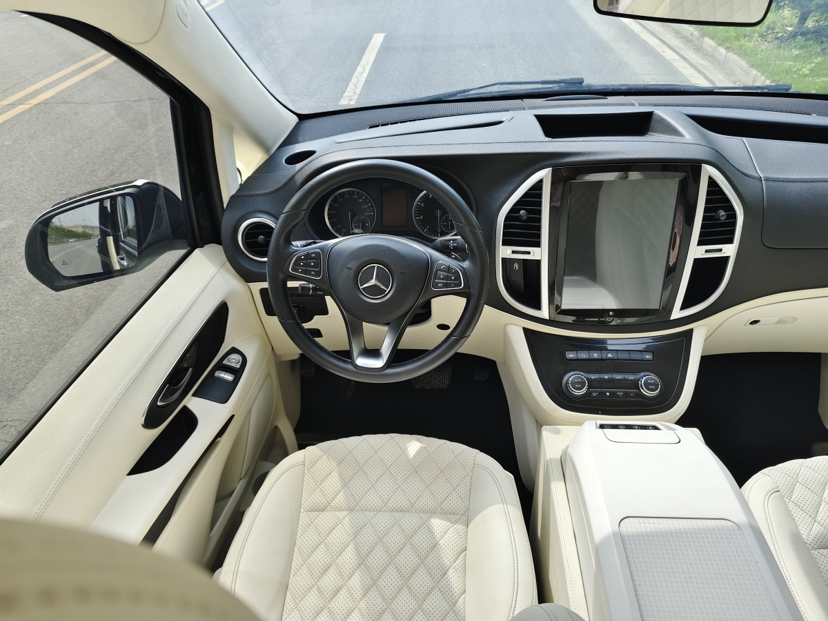 奔驰 奔驰GLC  2017款 GLC300 2.0T 美规版图片