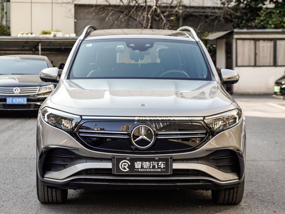 奔馳 奔馳EQB  2022款 EQB 350 4MATIC 首發(fā)特別版圖片