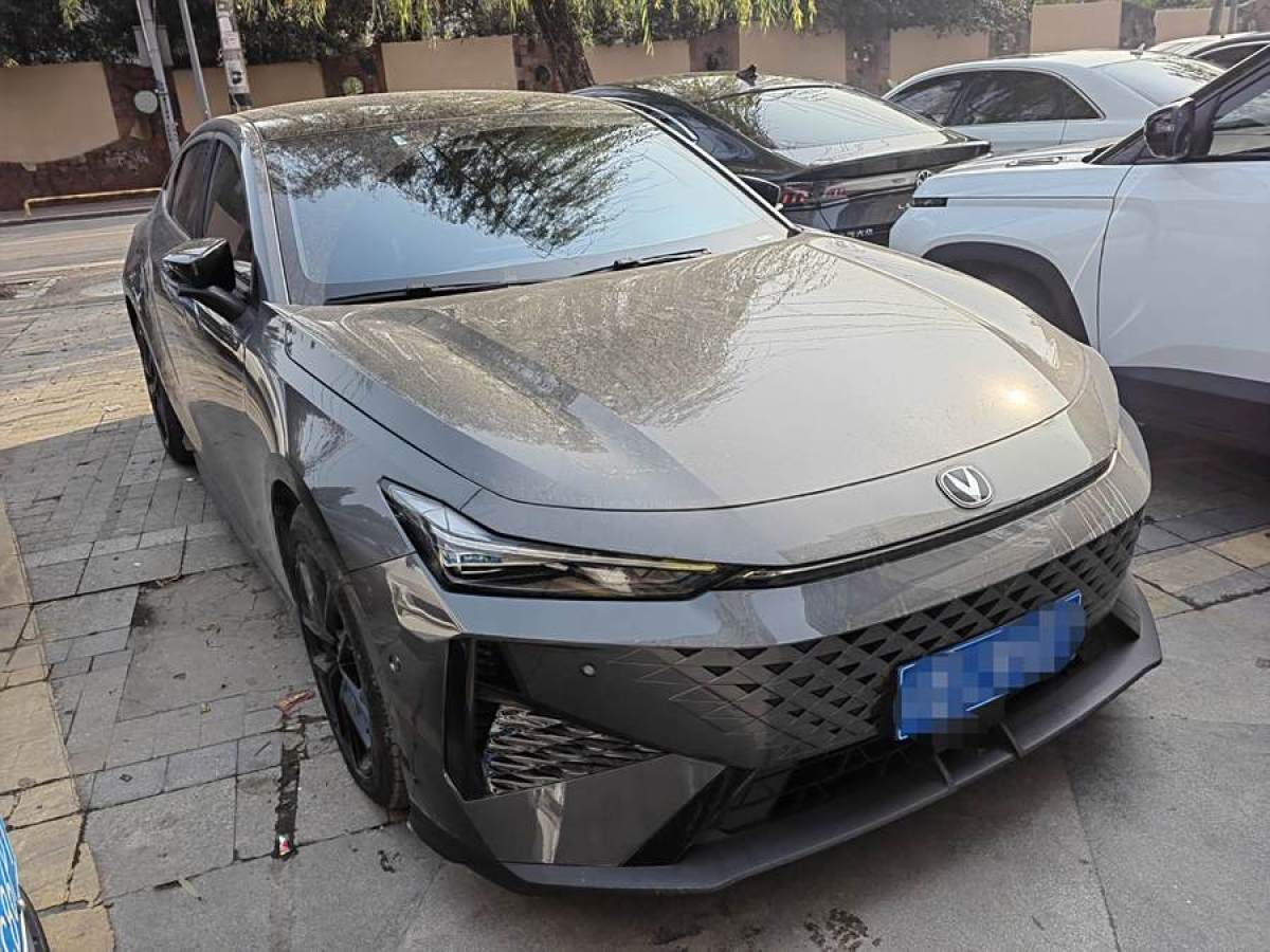 長(zhǎng)安 長(zhǎng)安UNI-V  2024款 1.5T 智慧領(lǐng)航型圖片