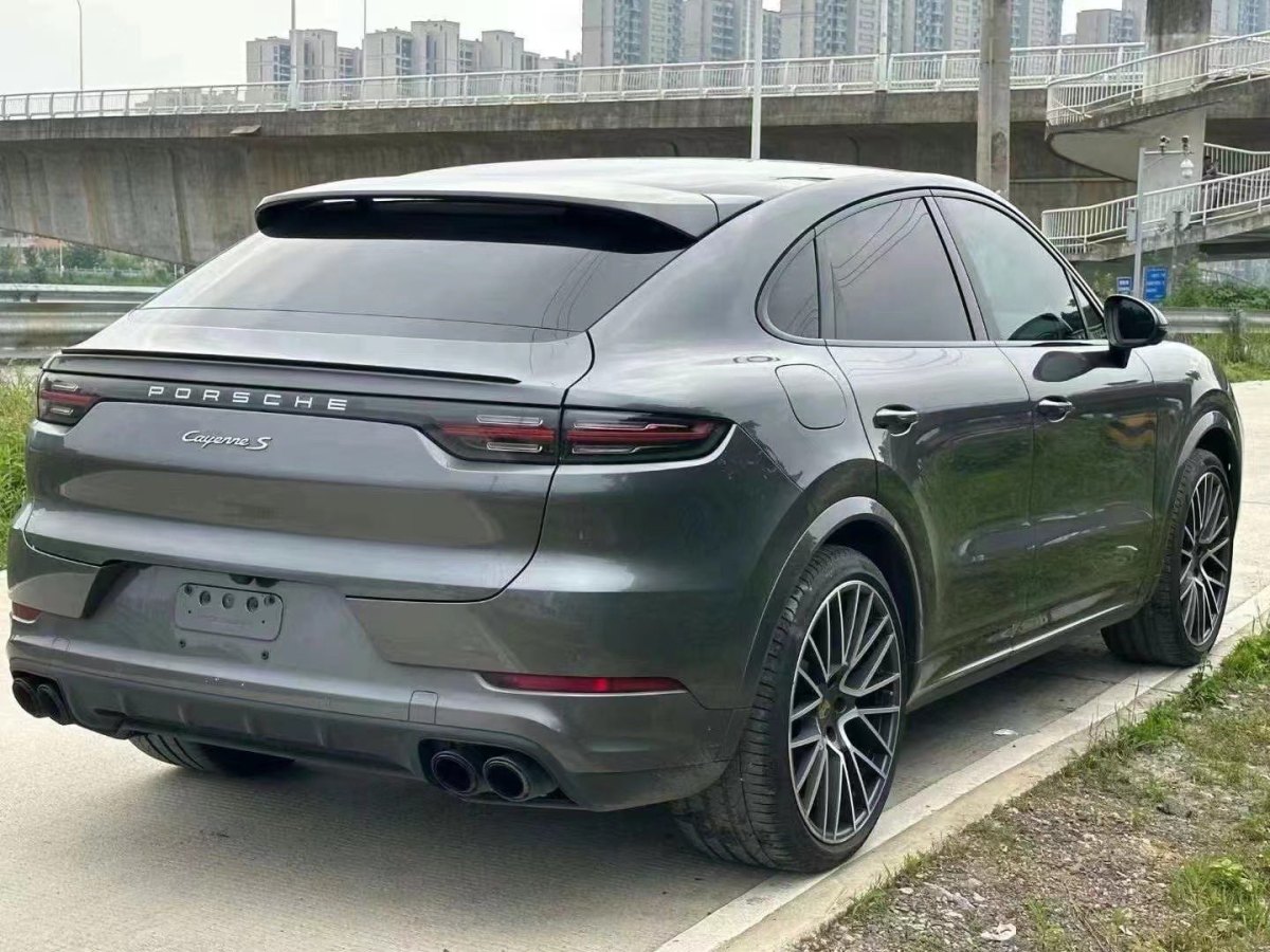 保時(shí)捷 Cayenne  2022款 Cayenne S Coupé 2.9T 鉑金版圖片