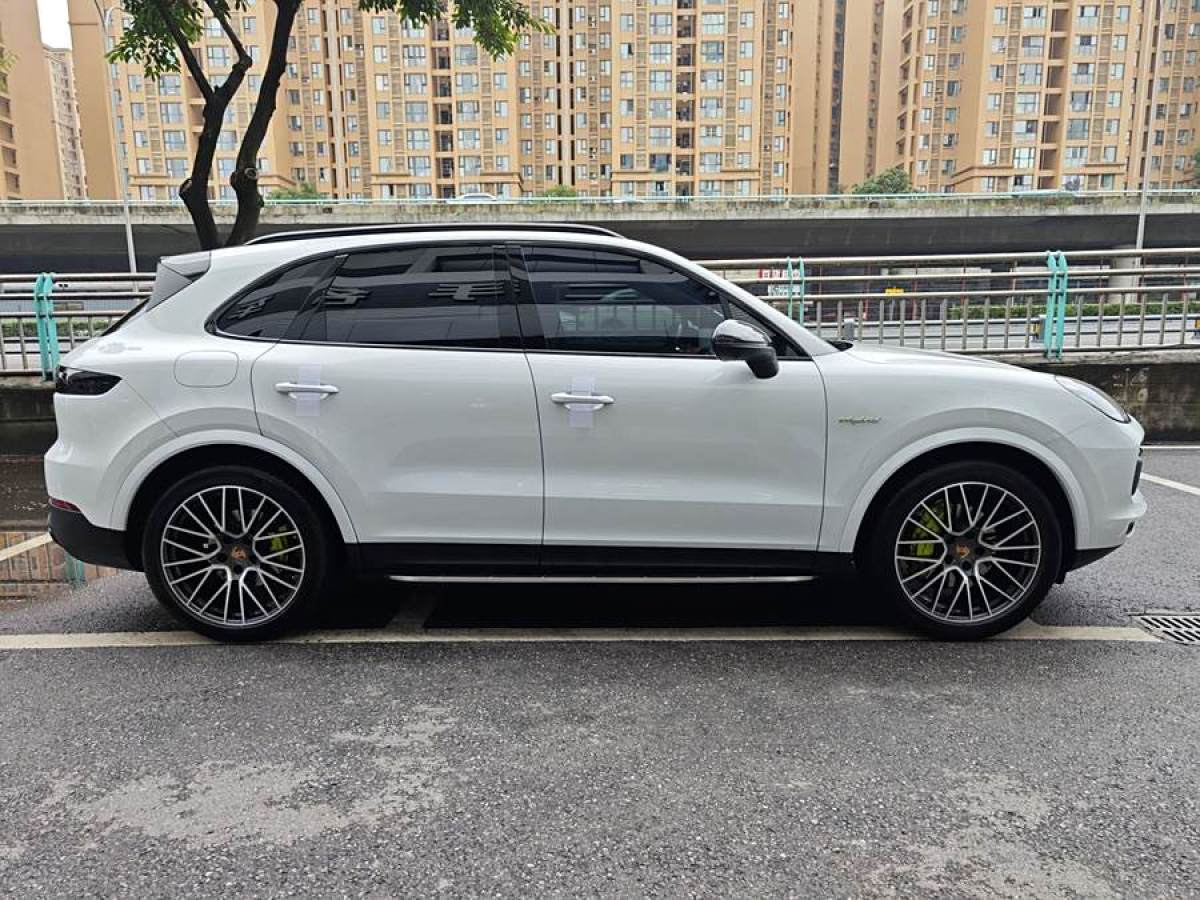 2023年1月保時捷 Cayenne新能源  2023款 Cayenne E-Hybrid 2.0T 鉑金版