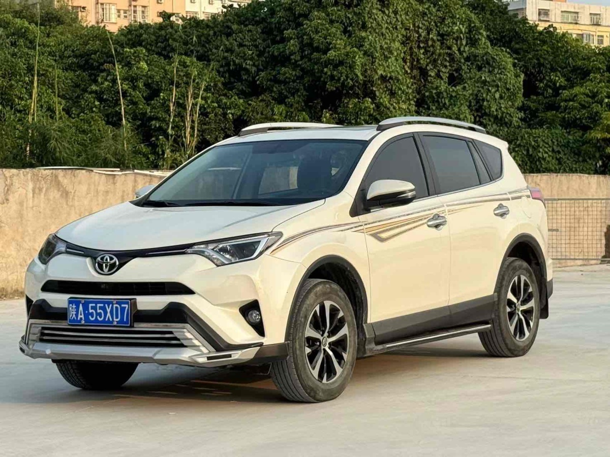 2017年9月豐田 RAV4  2016款 榮放 2.0L CVT兩驅(qū)風(fēng)尚版