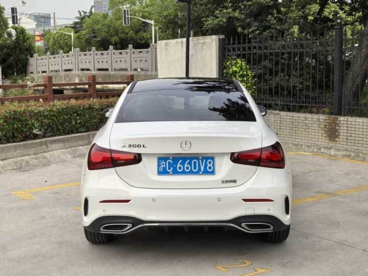 奔馳 奔馳A級(jí)  2025款 A 200 L 時(shí)尚型圖片