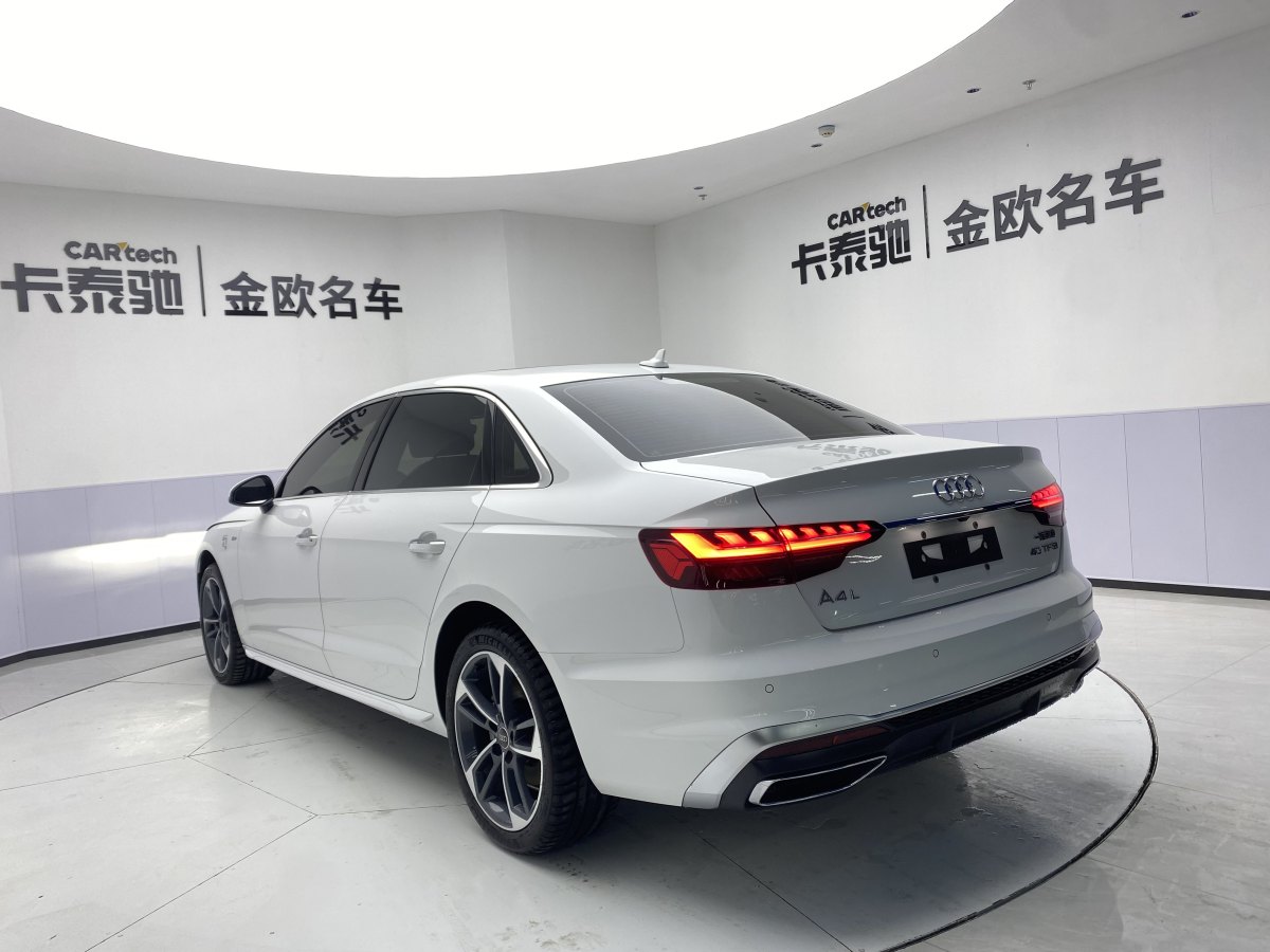 奧迪 奧迪A4L  2022款 40 TFSI 時尚動感型圖片