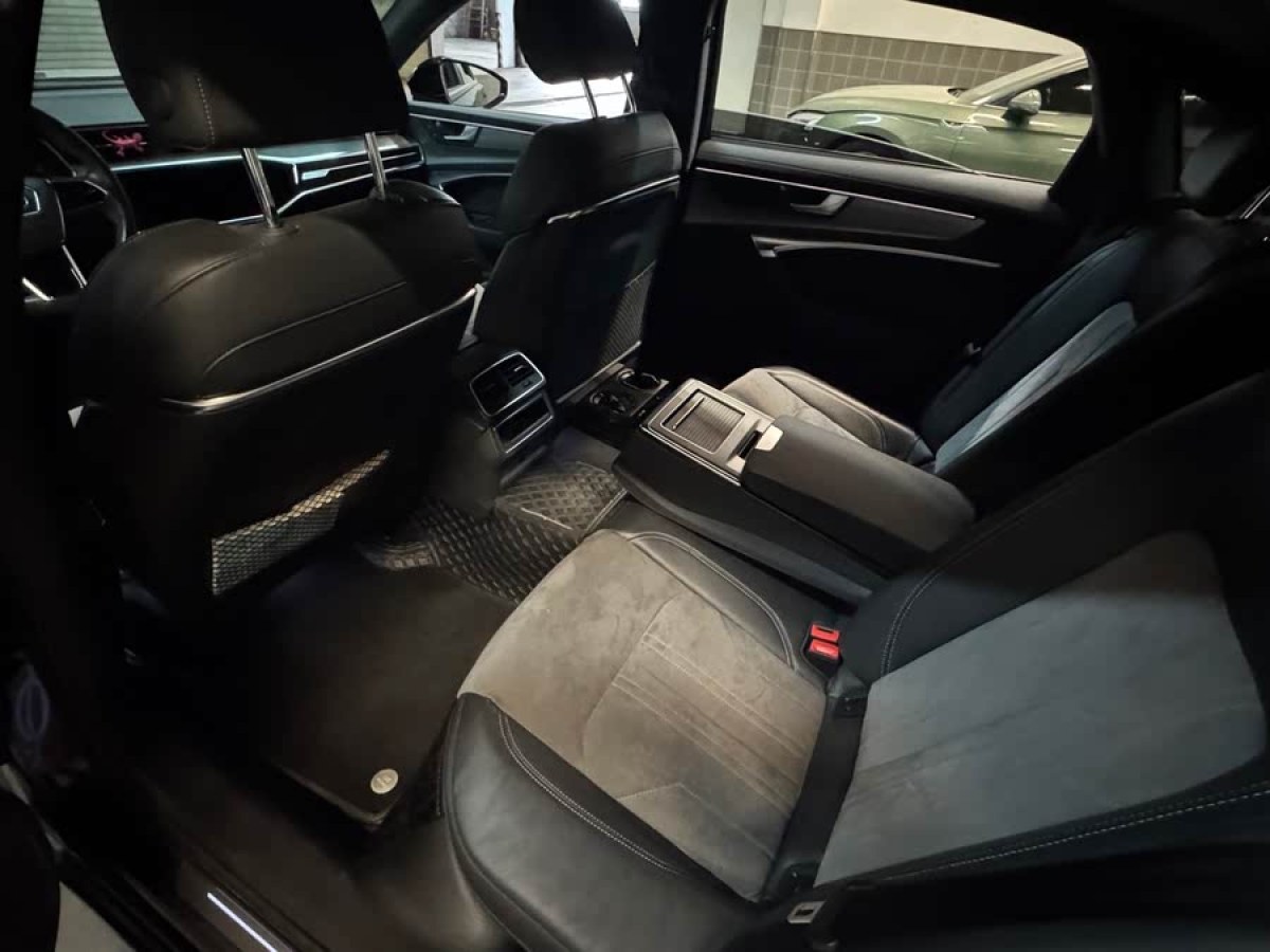 奧迪 奧迪A6L  2022款 40 TFSI 豪華動感型圖片