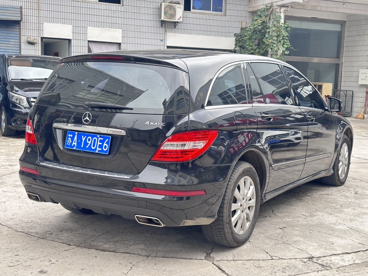 奔馳 奔馳R級  2014款 R 320 4MATIC 商務(wù)型圖片