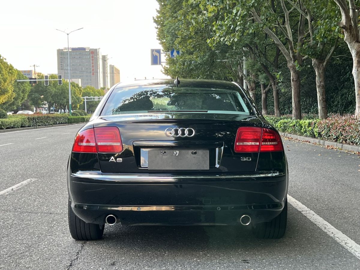 奧迪 奧迪A8  2009款 A8L 2.8 FSI 標(biāo)準(zhǔn)型圖片