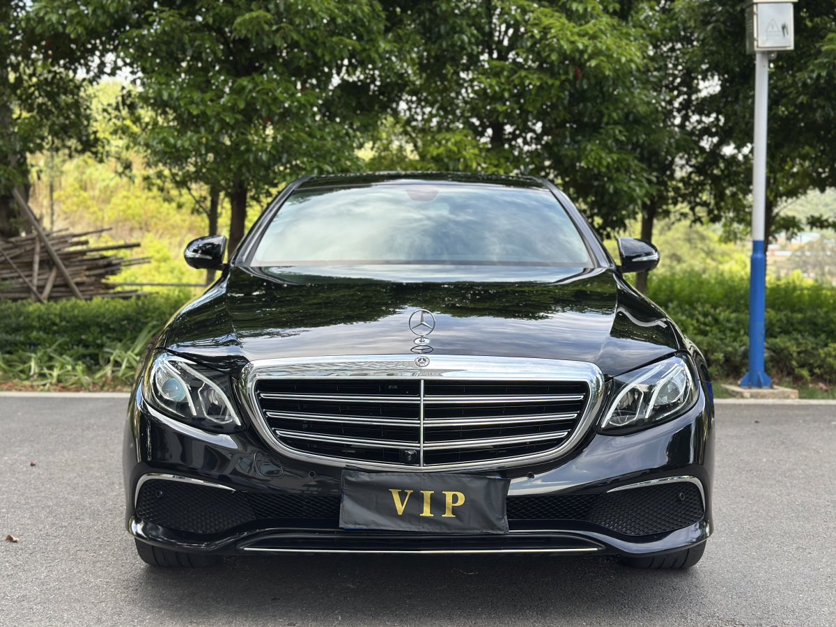 奔馳 奔馳E級  2019款 改款 E 300 L 時尚型圖片