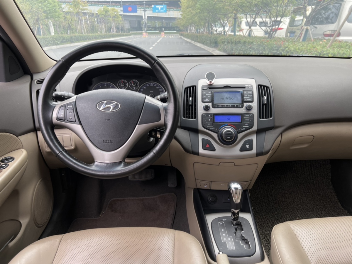 現(xiàn)代 i30  2009款 1.6L 自動豪享型圖片