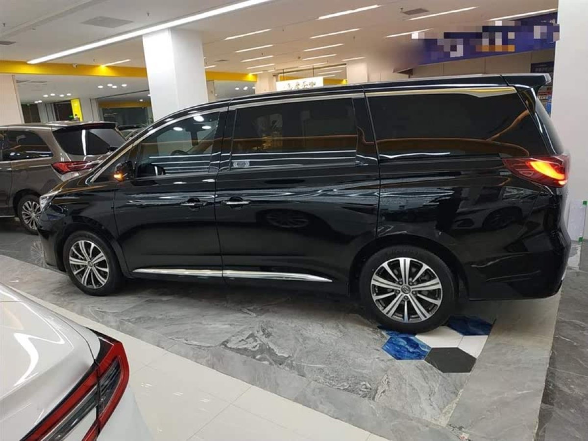 廣汽傳祺 M8  2020款 領(lǐng)航款 390T 尊貴版圖片