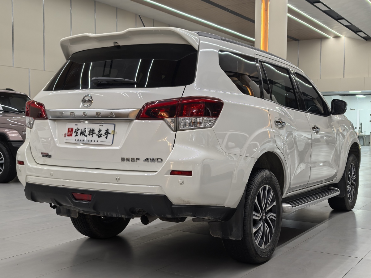 日產(chǎn) 途達  2020款 2.5L 自動四驅(qū)豪華版圖片