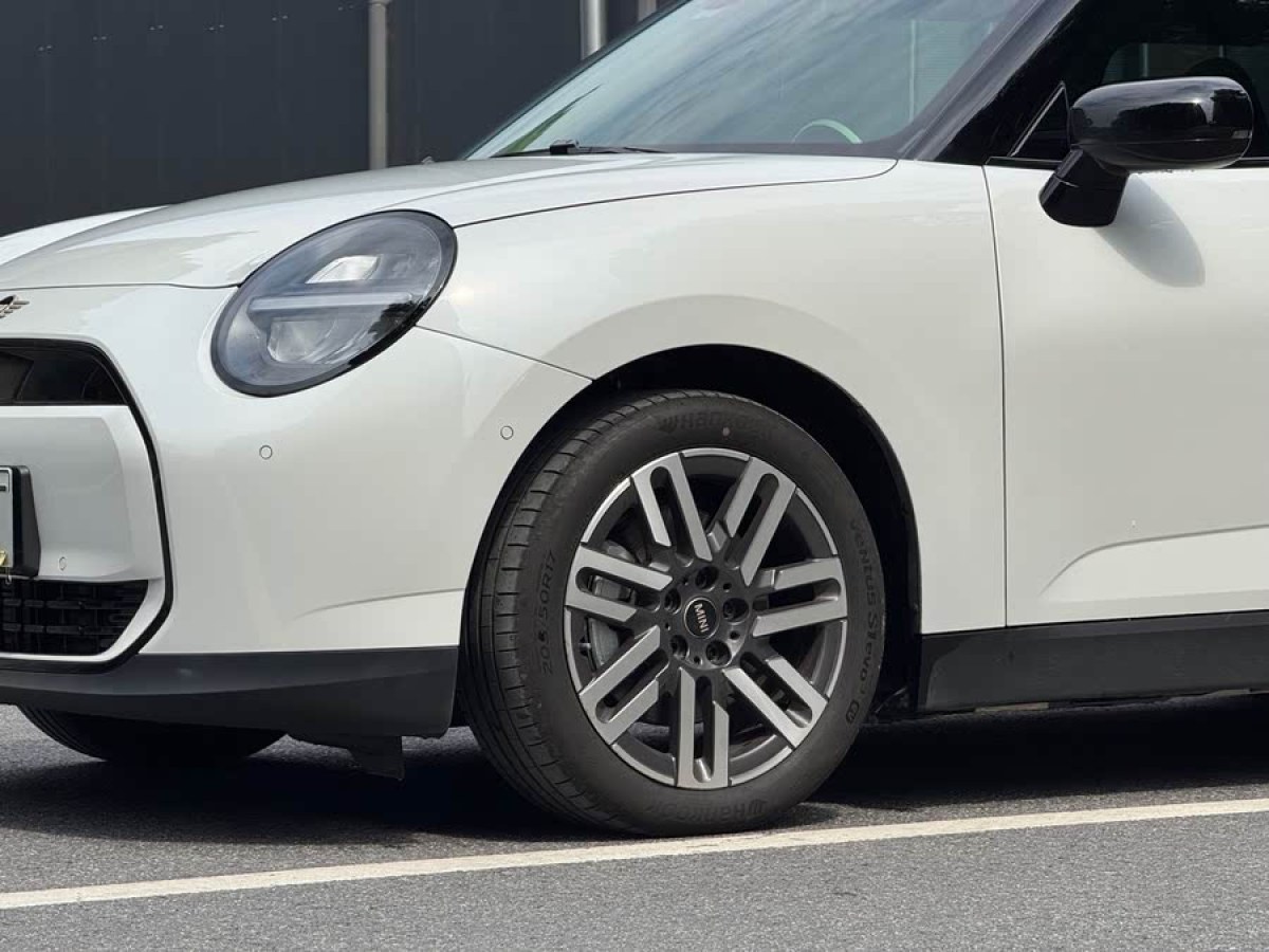 MINI 電動MINI COOPER  2024款 456km COOPER E 經典派圖片