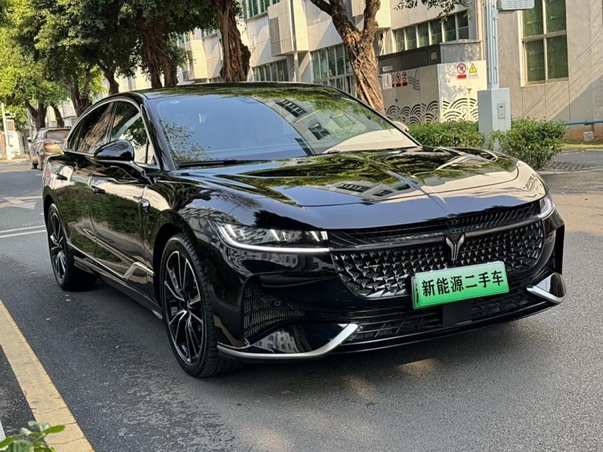 嵐圖 嵐圖追光  2024款 PHEV 四驅(qū)超長續(xù)航旗艦版圖片