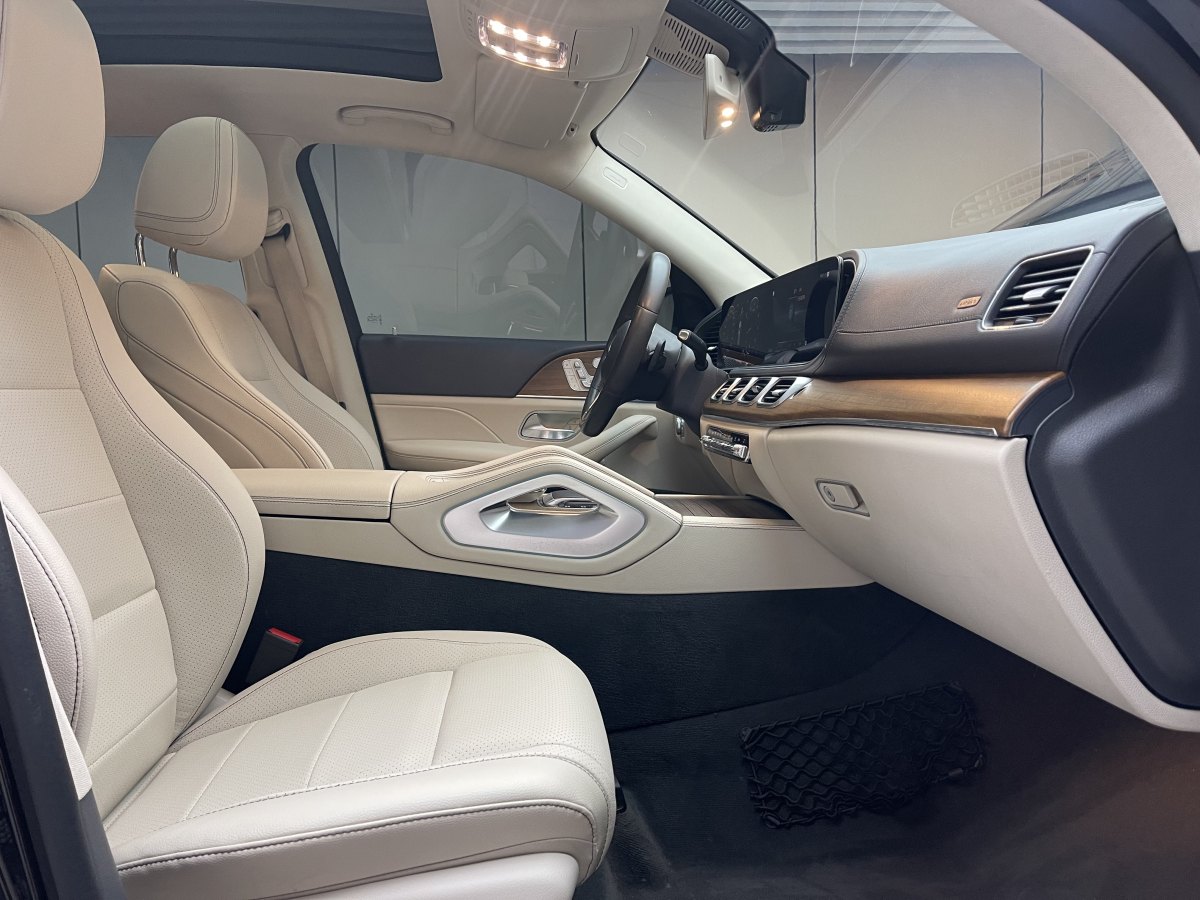 奔馳 奔馳GLE  2020款 改款 GLE 350 4MATIC 豪華型圖片