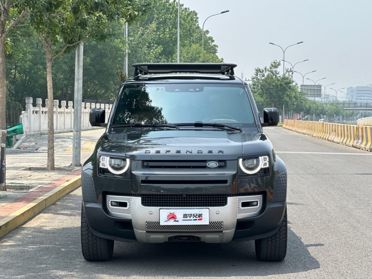 路虎 衛(wèi)士  2023款 90 3.0T P400 暗黑特別版圖片