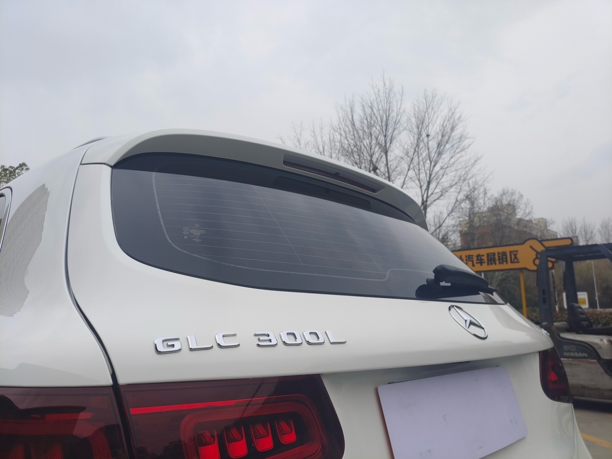 2021年1月奔驰 奔驰GLC  2021款 GLC 300 L 4MATIC 动感型