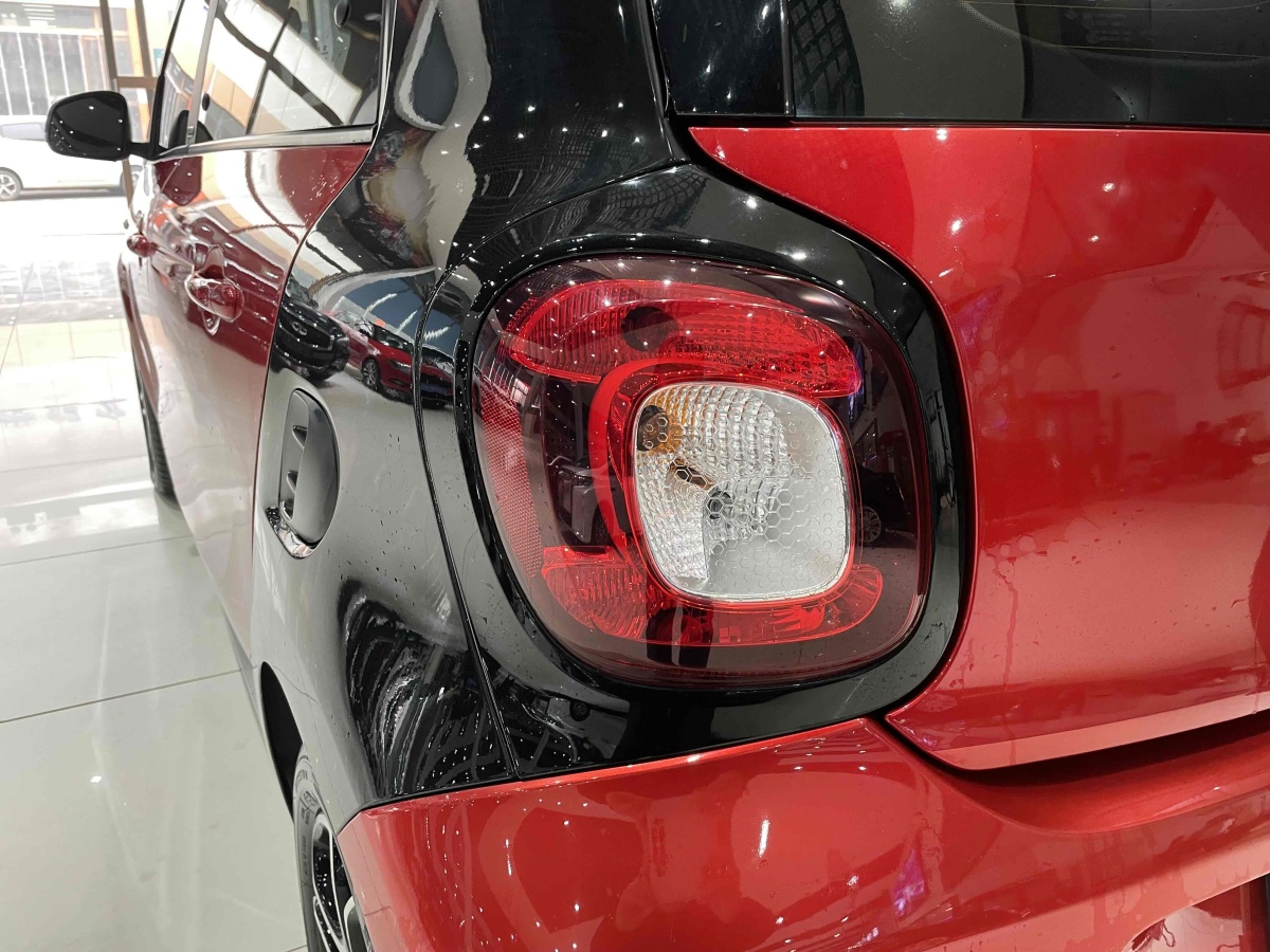 smart forfour  2016款 0.9T 66千瓦先鋒版圖片