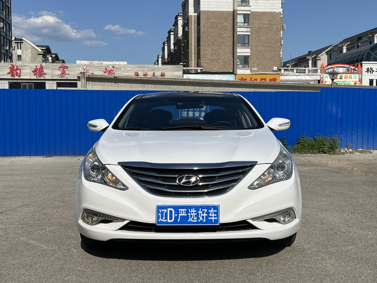 現(xiàn)代 索納塔  2014款 2.0L 自動尊貴版圖片