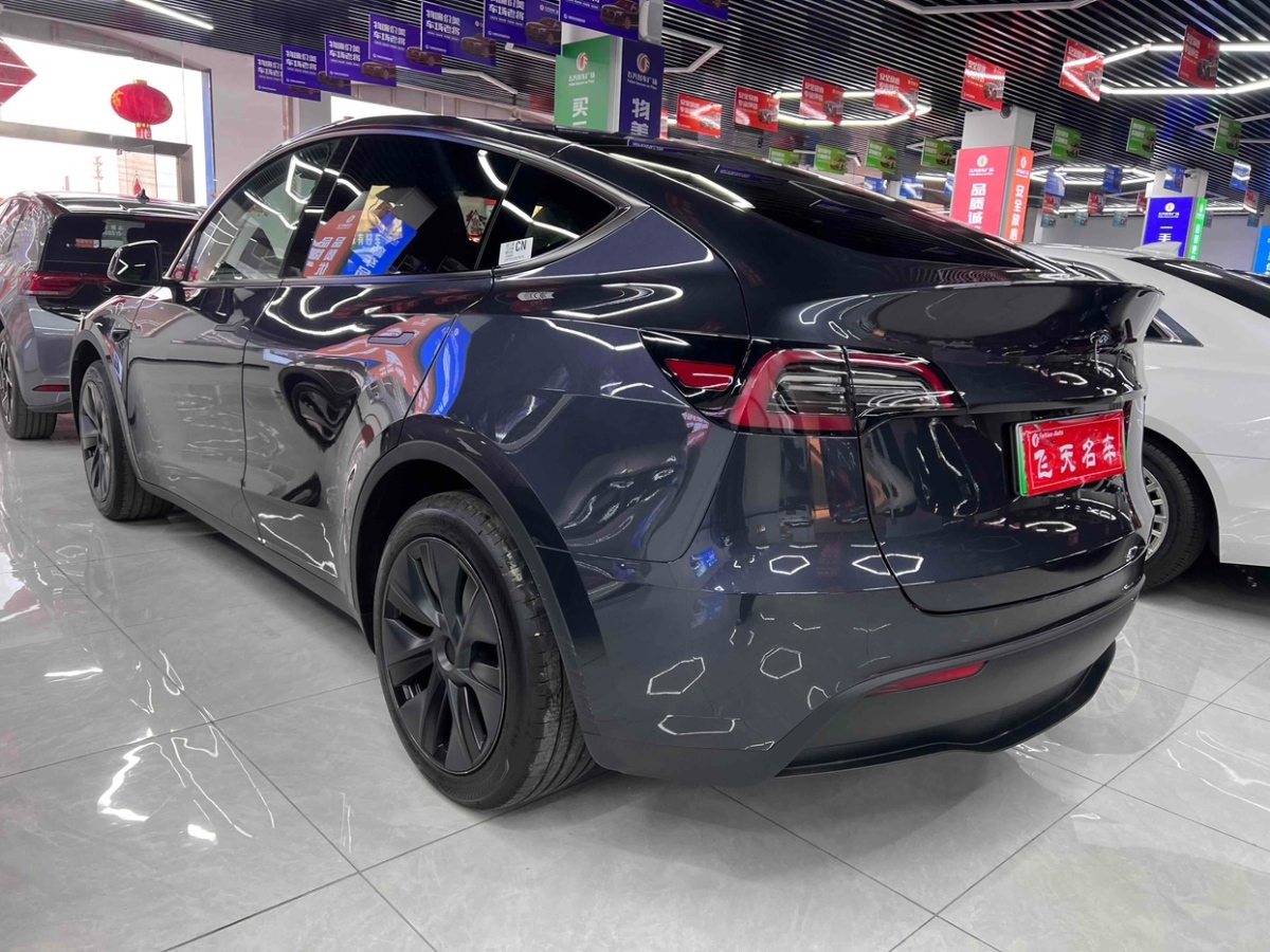 特斯拉 Model Y  2024款 后輪驅(qū)動(dòng)版圖片