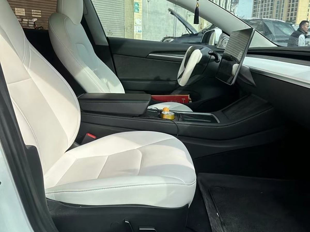 特斯拉 Model Y  2022款 改款 后輪驅(qū)動(dòng)版圖片