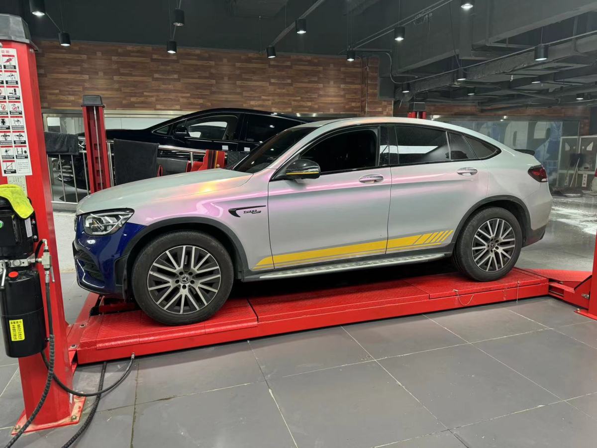 奔馳 奔馳GLC  2023款 GLC 300 4MATIC 轎跑SUV圖片