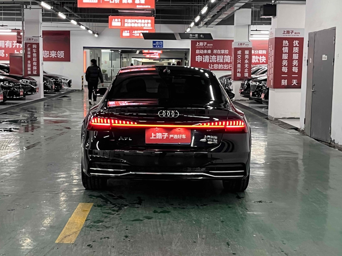 奧迪 奧迪A7L  2024款 45TFSI quattro S-line 見遠型 流晶套裝圖片