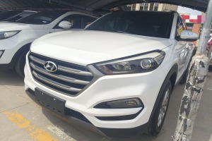 途勝 現(xiàn)代 1.6T 雙離合兩驅(qū)智能型