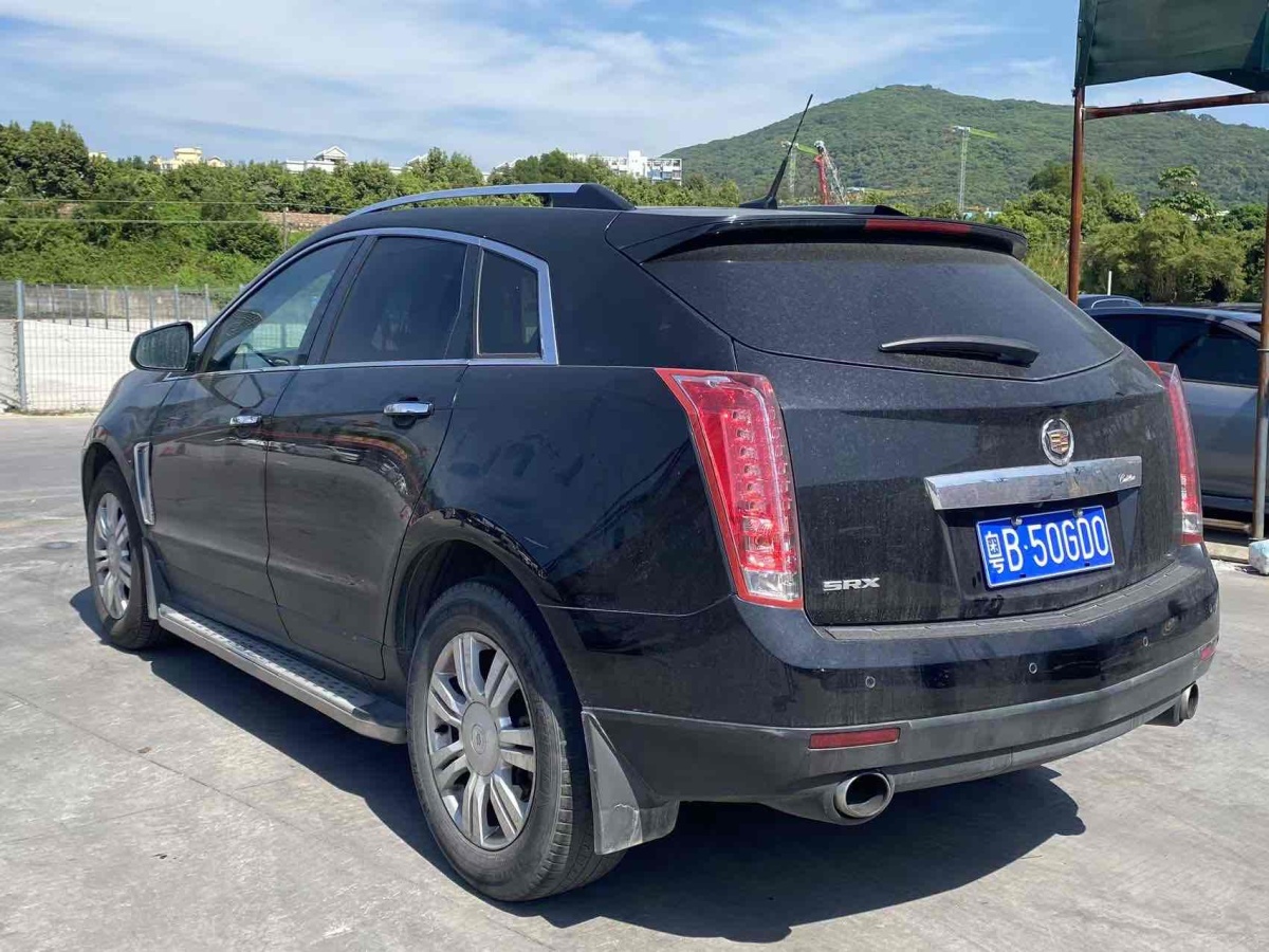 2013年7月凱迪拉克 SRX  2013款 3.0L 豪華型