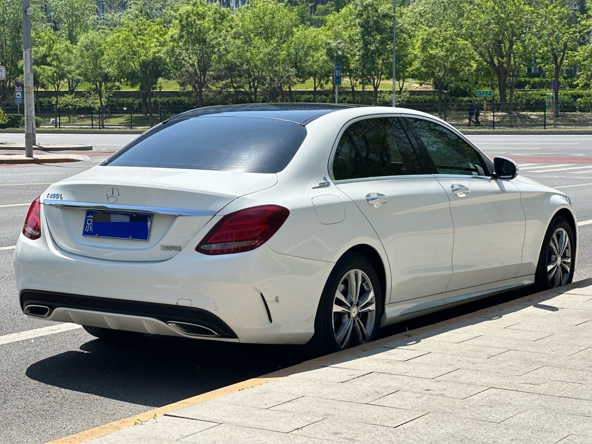 奔馳 奔馳C級(jí)  2016款 C 200 L 運(yùn)動(dòng)型圖片