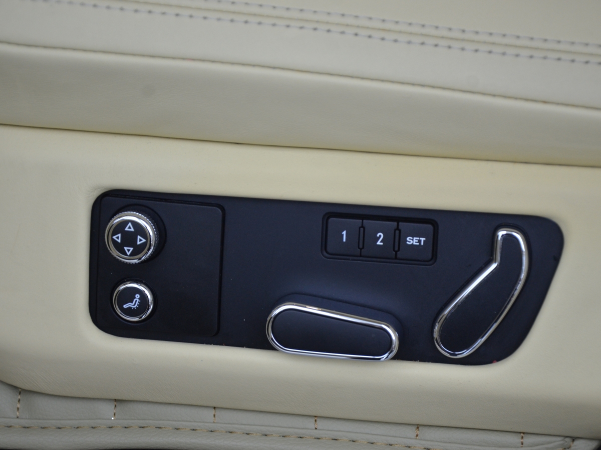 2014年9月宾利 飞驰  2013款 6.0T W12 Mulliner
