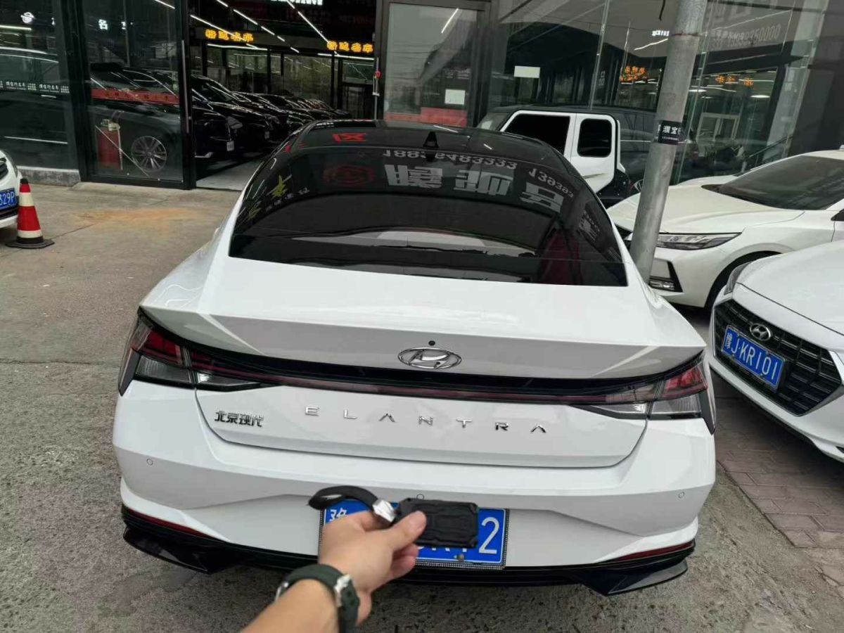 現(xiàn)代 伊蘭特  2022款 1.5L CVT 20周年紀念款圖片