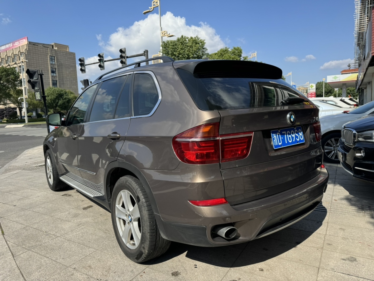 寶馬 寶馬X5  2011款 xDrive35i 領(lǐng)先型圖片