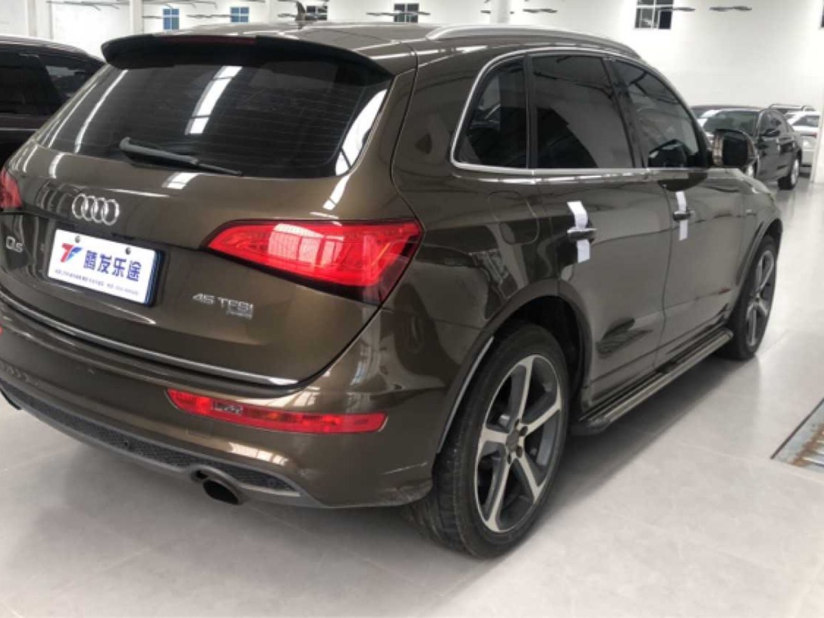 奧迪 奧迪Q5  2013款 45 TFSI quattro 運(yùn)動(dòng)型圖片