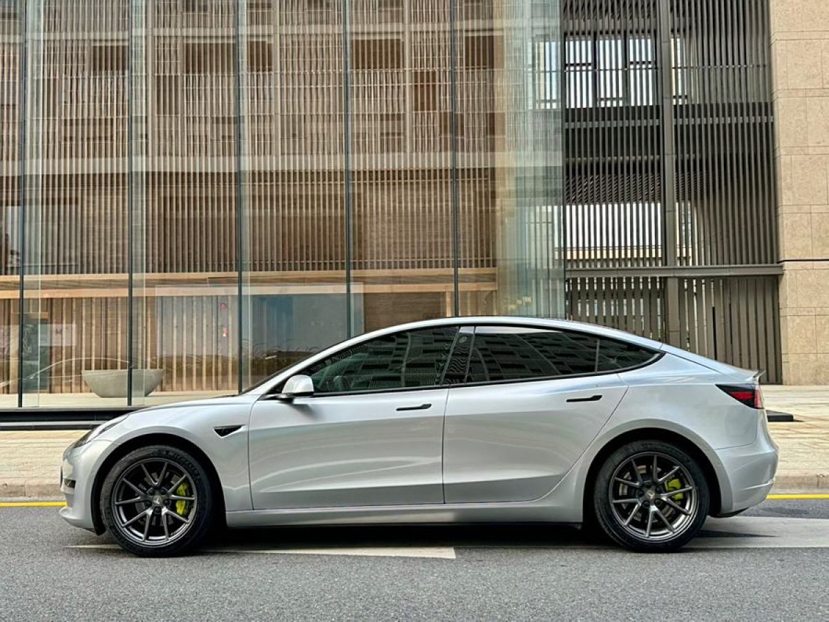 特斯拉 Model 3  2021款 改款 標準續(xù)航后驅升級版圖片