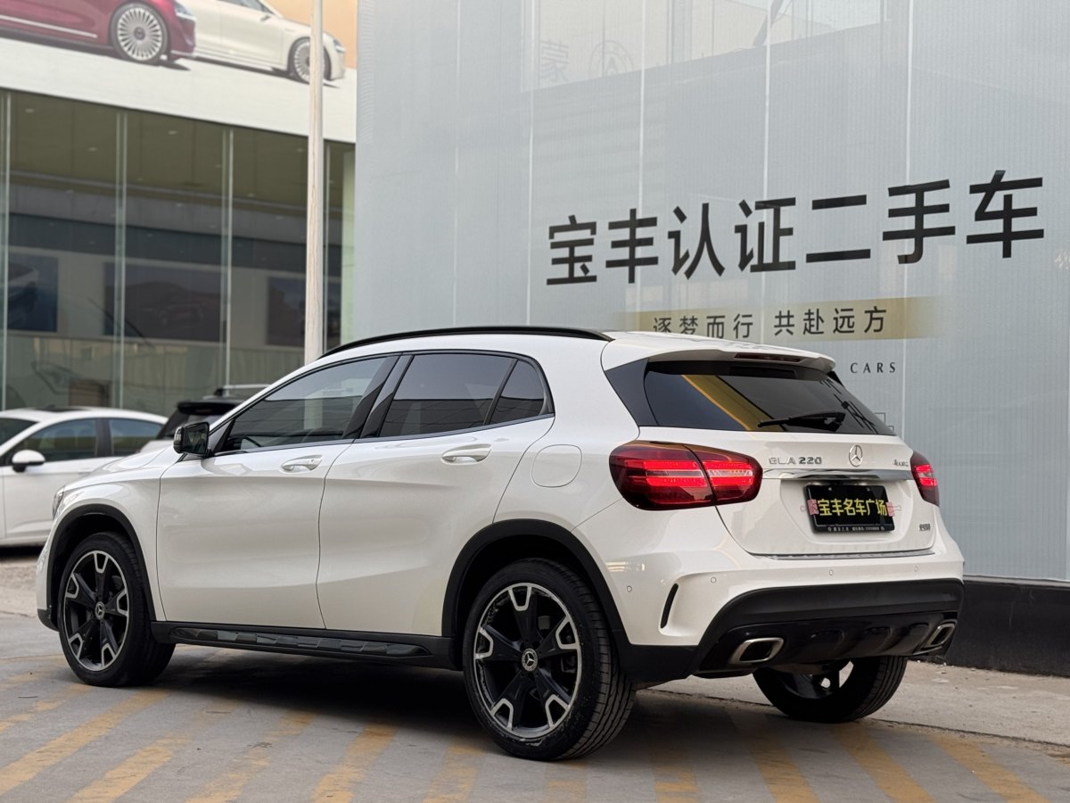 奔馳 奔馳GLA  2018款 GLA 220 4MATIC 運(yùn)動型圖片